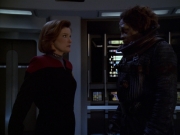 extant_StarTrek_VOY_5x21-Juggernaut_01081.jpg