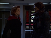extant_StarTrek_VOY_5x21-Juggernaut_01082.jpg