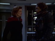 extant_StarTrek_VOY_5x21-Juggernaut_01086.jpg
