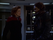 extant_StarTrek_VOY_5x21-Juggernaut_01089.jpg