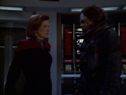 extant_StarTrek_VOY_5x21-Juggernaut_01090.jpg