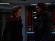 extant_StarTrek_VOY_5x21-Juggernaut_01091.jpg