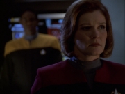 extant_StarTrek_VOY_5x21-Juggernaut_01094.jpg
