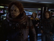 extant_StarTrek_VOY_5x21-Juggernaut_01096.jpg