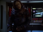 extant_StarTrek_VOY_5x21-Juggernaut_01114.jpg