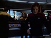 extant_StarTrek_VOY_5x21-Juggernaut_01121.jpg