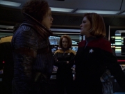 extant_StarTrek_VOY_5x21-Juggernaut_01128.jpg