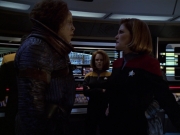 extant_StarTrek_VOY_5x21-Juggernaut_01129.jpg