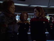 extant_StarTrek_VOY_5x21-Juggernaut_01150.jpg