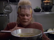 extant_StarTrek_VOY_5x21-Juggernaut_01419.jpg