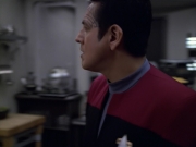 extant_StarTrek_VOY_5x21-Juggernaut_01436.jpg