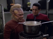 Filename=extant_StarTrek_VOY_5x21-Juggernaut_01455.jpg
Filesize=173KiB
Dimensions=1200x900
Date added=Nov 21, 2019 extant_StarTrek_VOY_5x21-Juggernaut_01455.jpg