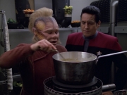 Filename=extant_StarTrek_VOY_5x21-Juggernaut_01461.jpg
Filesize=178KiB
Dimensions=1200x900
Date added=Nov 21, 2019 extant_StarTrek_VOY_5x21-Juggernaut_01461.jpg