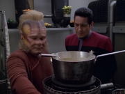 Filename=extant_StarTrek_VOY_5x21-Juggernaut_01470.jpg
Filesize=176KiB
Dimensions=1200x900
Date added=Nov 21, 2019 extant_StarTrek_VOY_5x21-Juggernaut_01470.jpg