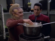 Filename=extant_StarTrek_VOY_5x21-Juggernaut_01472.jpg
Filesize=181KiB
Dimensions=1200x900
Date added=Nov 21, 2019 extant_StarTrek_VOY_5x21-Juggernaut_01472.jpg