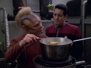 Filename=extant_StarTrek_VOY_5x21-Juggernaut_01519.jpg
Filesize=180KiB
Dimensions=1200x900
Date added=Nov 21, 2019 extant_StarTrek_VOY_5x21-Juggernaut_01519.jpg