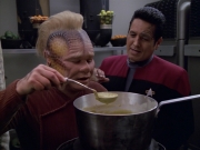 Filename=extant_StarTrek_VOY_5x21-Juggernaut_01524.jpg
Filesize=172KiB
Dimensions=1200x900
Date added=Nov 21, 2019 extant_StarTrek_VOY_5x21-Juggernaut_01524.jpg