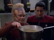 Filename=extant_StarTrek_VOY_5x21-Juggernaut_01548.jpg
Filesize=166KiB
Dimensions=1200x900
Date added=Nov 21, 2019 extant_StarTrek_VOY_5x21-Juggernaut_01548.jpg