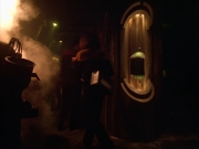 extant_StarTrek_VOY_5x21-Juggernaut_01660.jpg