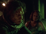 extant_StarTrek_VOY_5x21-Juggernaut_02098.jpg