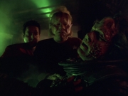 extant_StarTrek_VOY_5x21-Juggernaut_02101.jpg