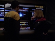 extant_StarTrek_VOY_5x21-Juggernaut_02236.jpg