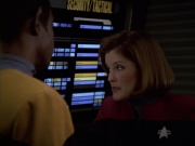 extant_StarTrek_VOY_5x21-Juggernaut_02263.jpg