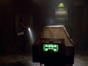 extant_StarTrek_VOY_5x21-Juggernaut_02382.jpg