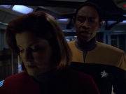 Filename=extant_StarTrek_VOY_5x21-Juggernaut_02716.jpg
Filesize=136KiB
Dimensions=1200x900
Date added=Nov 21, 2019 extant_StarTrek_VOY_5x21-Juggernaut_02716.jpg