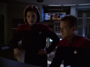 extant_StarTrek_VOY_5x21-Juggernaut_03093.jpg
