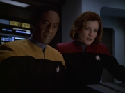 Filename=extant_StarTrek_VOY_5x21-Juggernaut_03434.jpg
Filesize=129KiB
Dimensions=1200x900
Date added=Nov 21, 2019 extant_StarTrek_VOY_5x21-Juggernaut_03434.jpg
