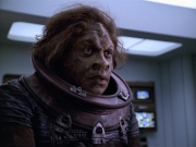 extant_StarTrek_VOY_5x21-Juggernaut_03684.jpg