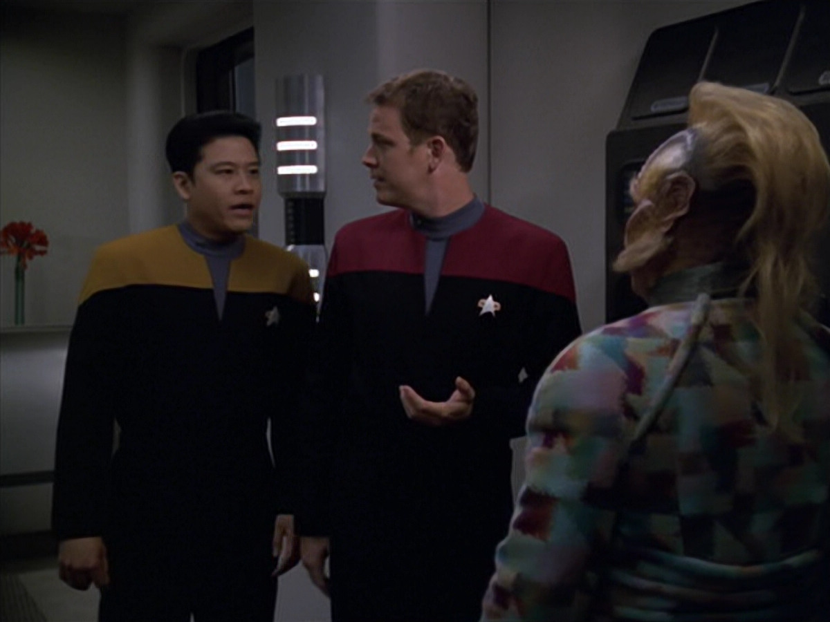 extant_StarTrek_VOY_5x25-Warhead_00080.jpg