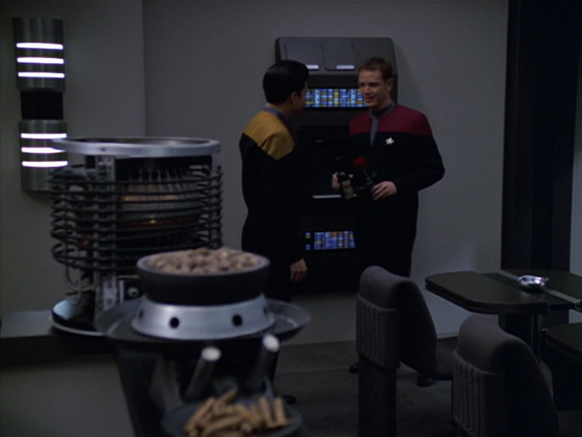 extant_StarTrek_VOY_5x25-Warhead_00100.jpg