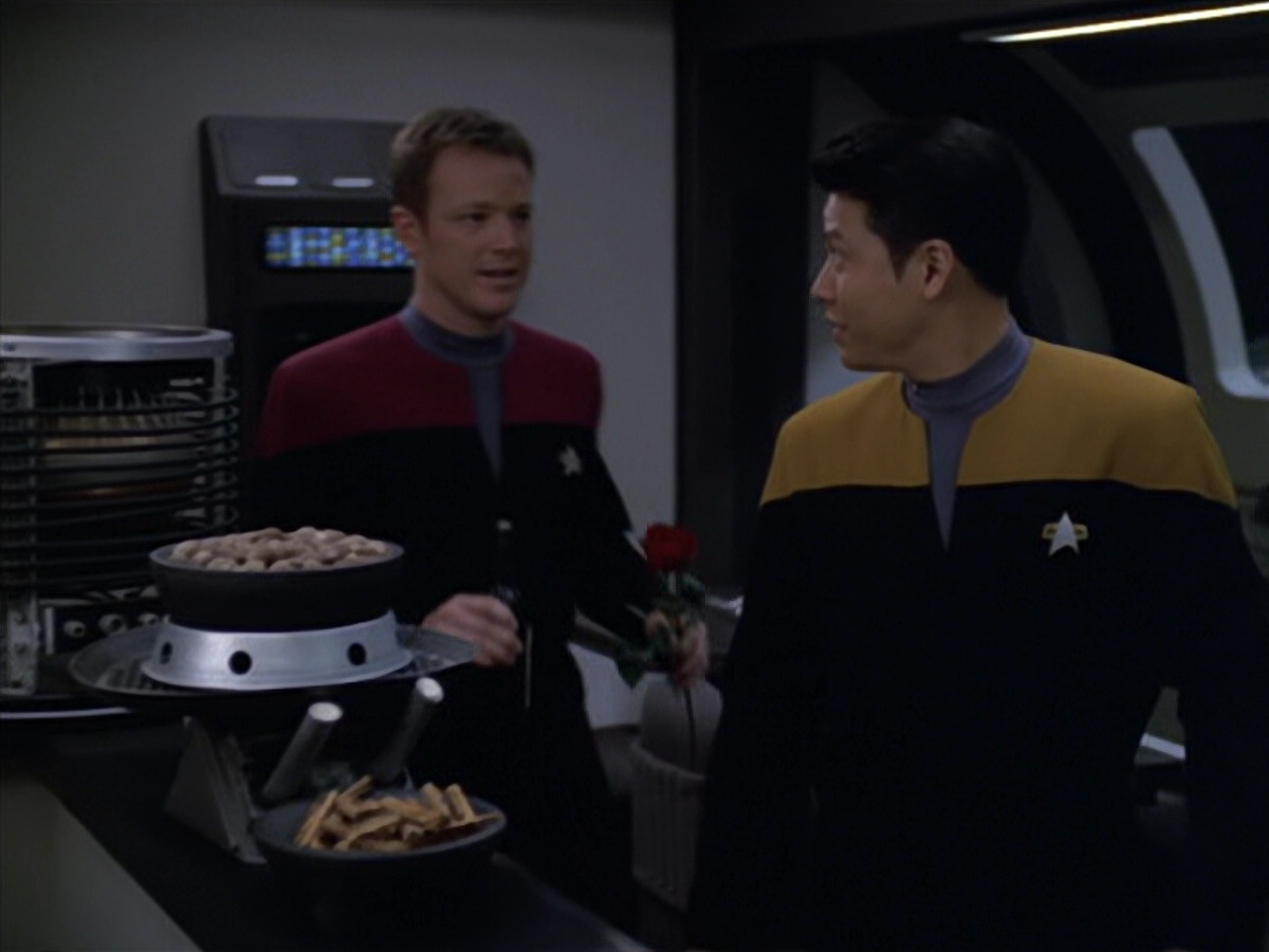 extant_StarTrek_VOY_5x25-Warhead_00104.jpg