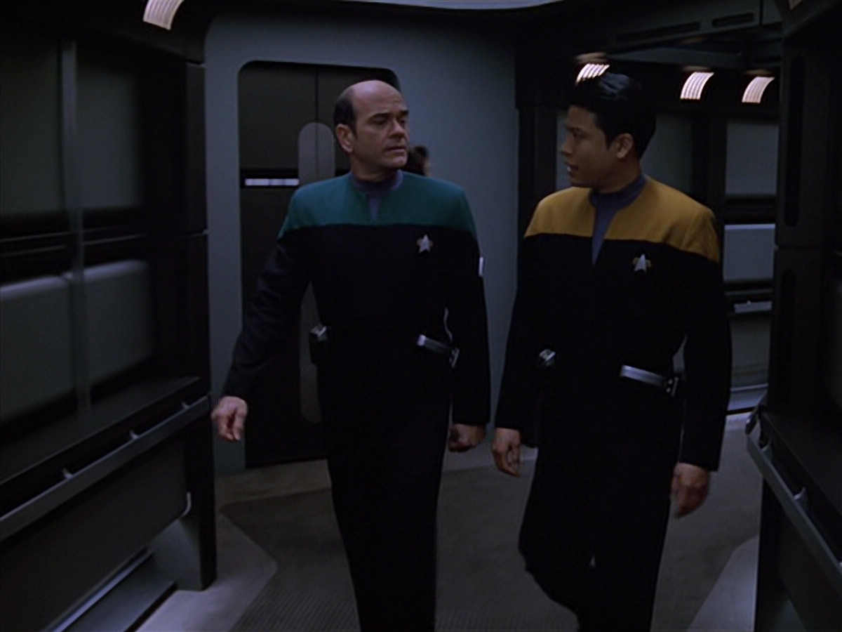 extant_StarTrek_VOY_5x25-Warhead_00300.jpg