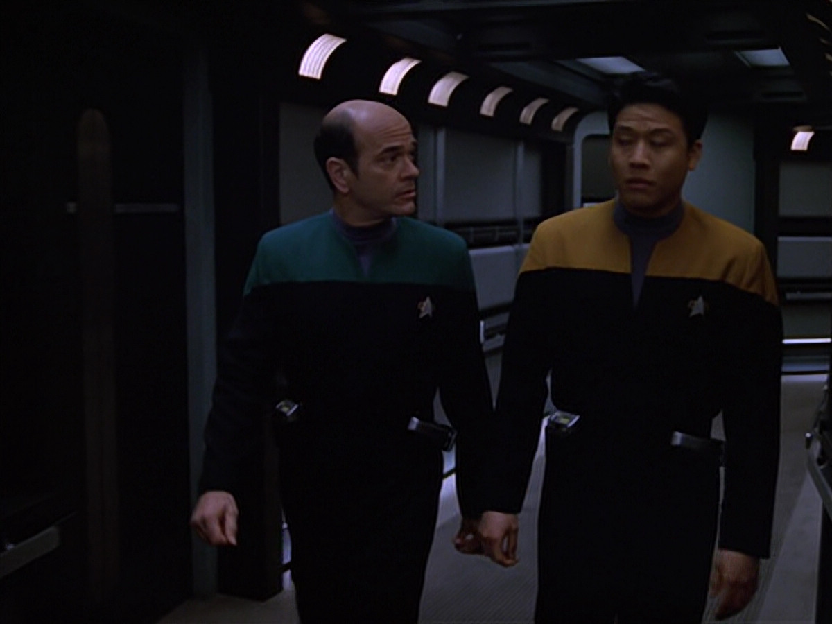 extant_StarTrek_VOY_5x25-Warhead_00305.jpg
