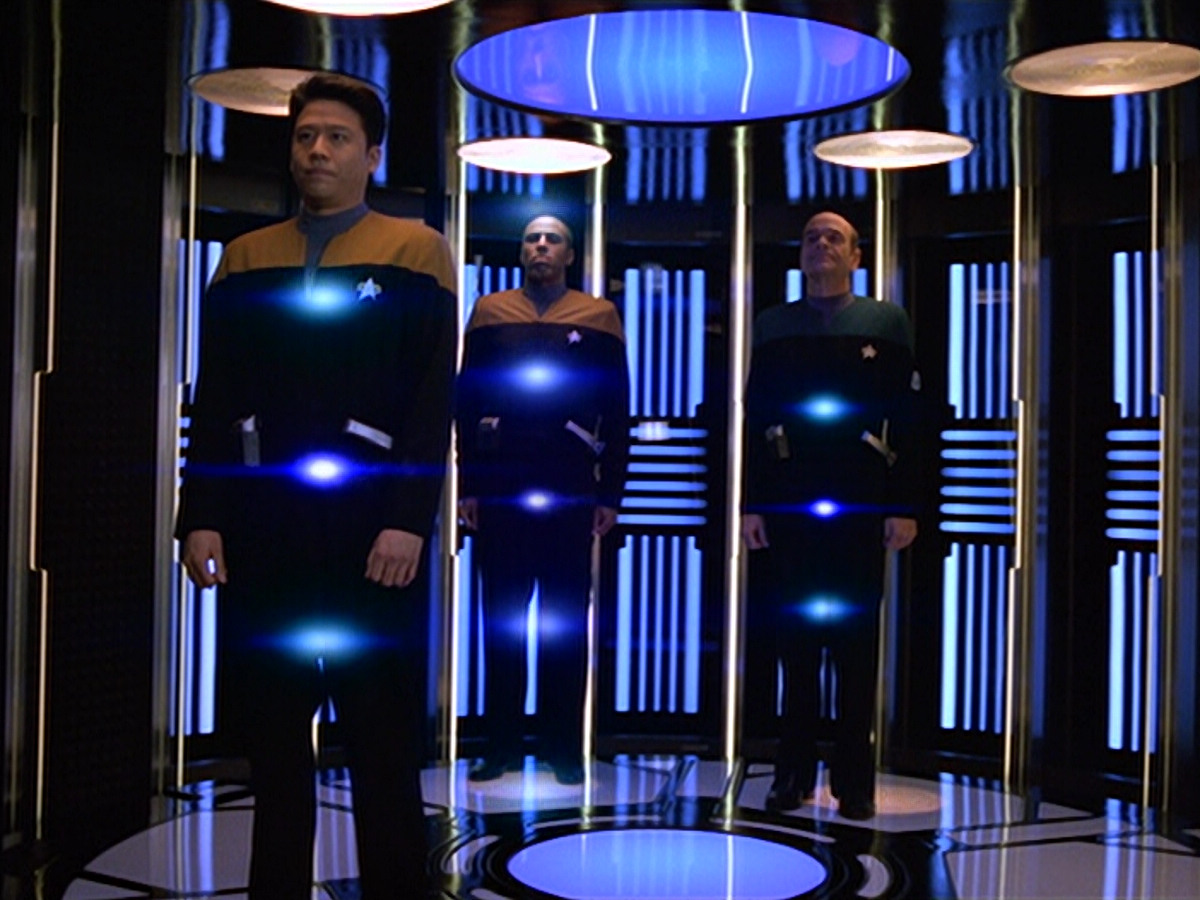 extant_StarTrek_VOY_5x25-Warhead_00342.jpg