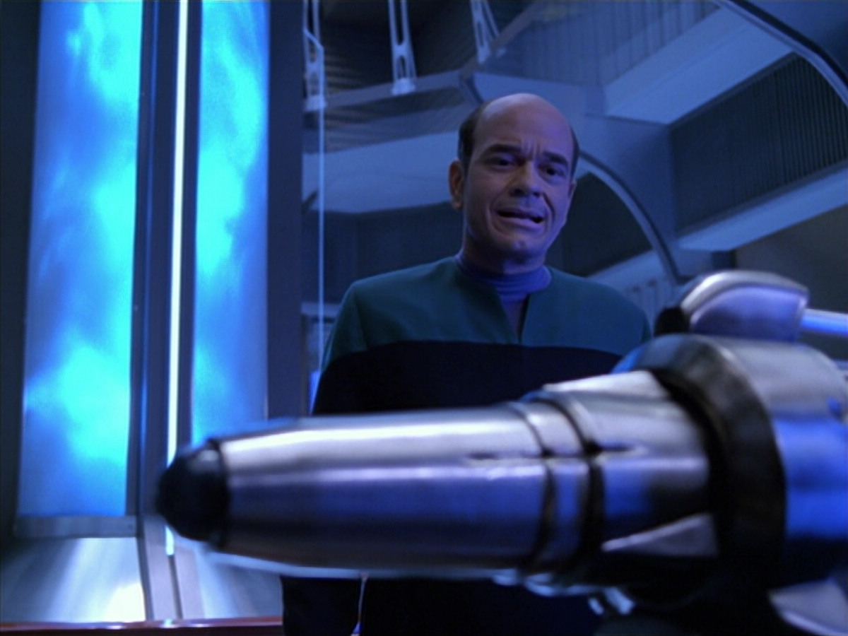 extant_StarTrek_VOY_5x25-Warhead_00841.jpg