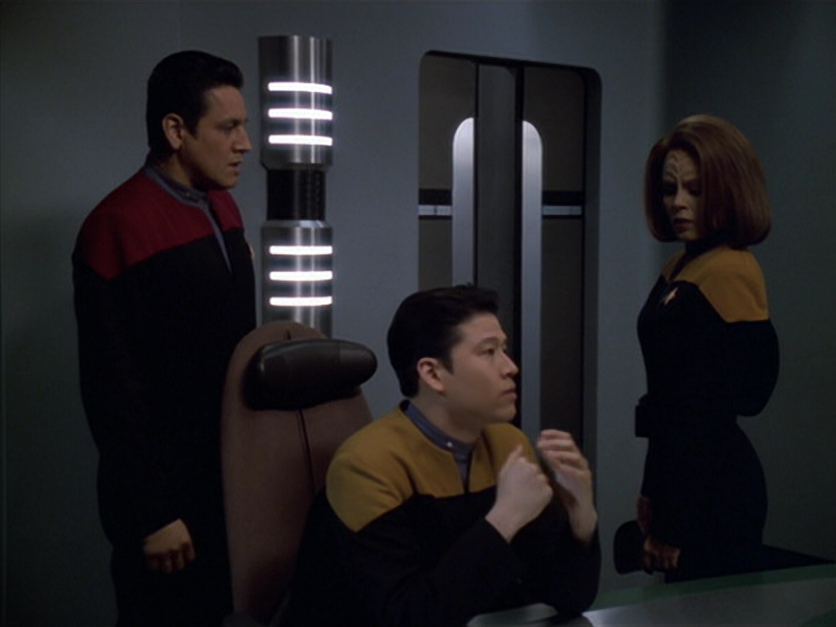 extant_StarTrek_VOY_5x25-Warhead_01095.jpg