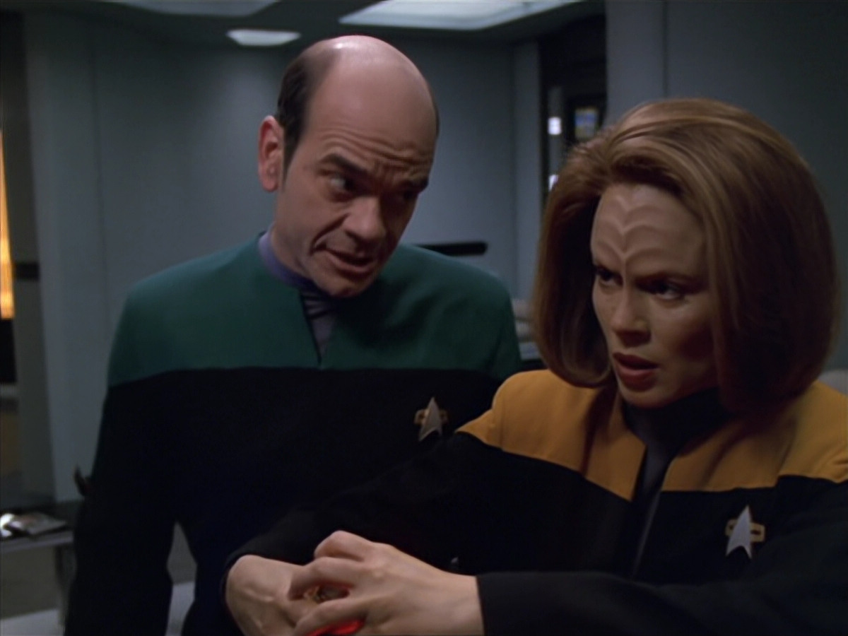 extant_StarTrek_VOY_5x25-Warhead_01186.jpg