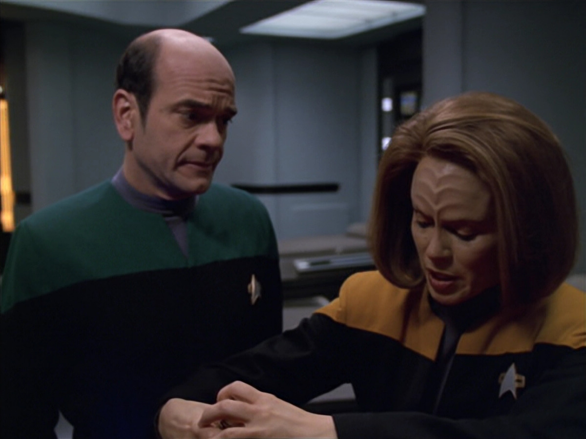 extant_StarTrek_VOY_5x25-Warhead_01191.jpg