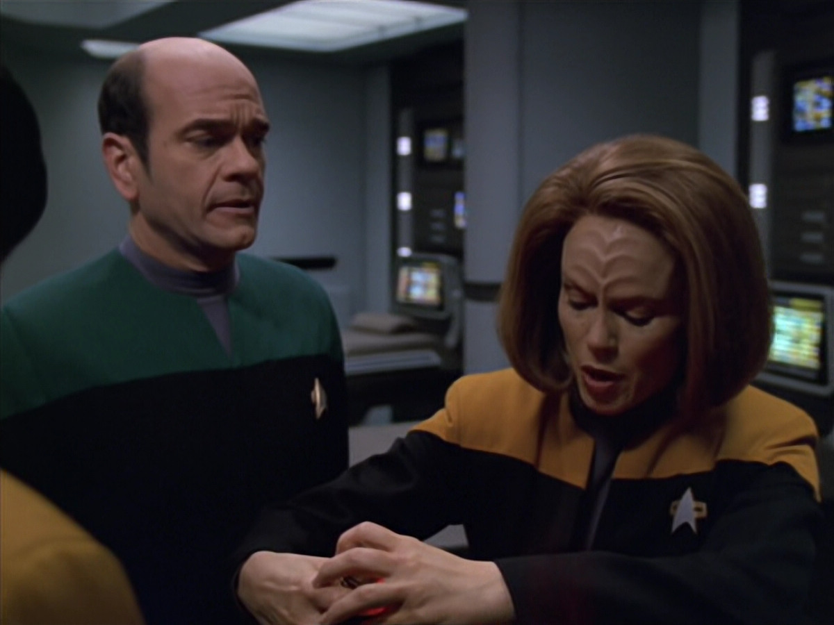 extant_StarTrek_VOY_5x25-Warhead_01193.jpg