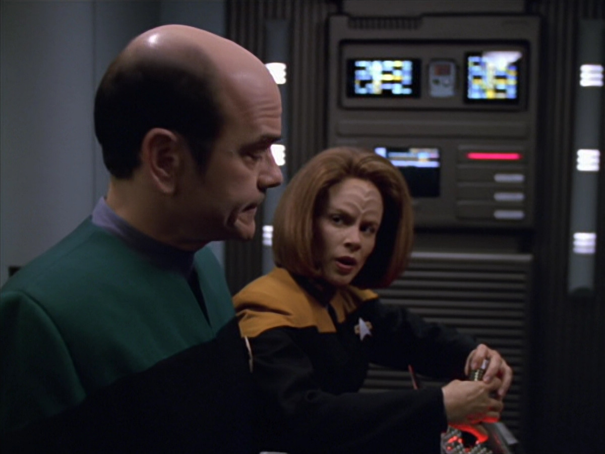 extant_StarTrek_VOY_5x25-Warhead_01208.jpg