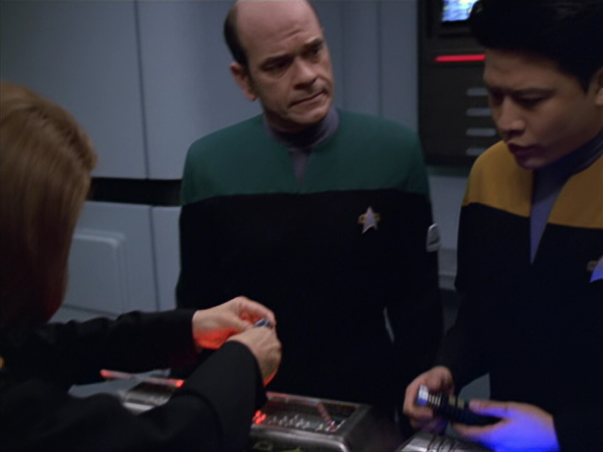 extant_StarTrek_VOY_5x25-Warhead_01222.jpg