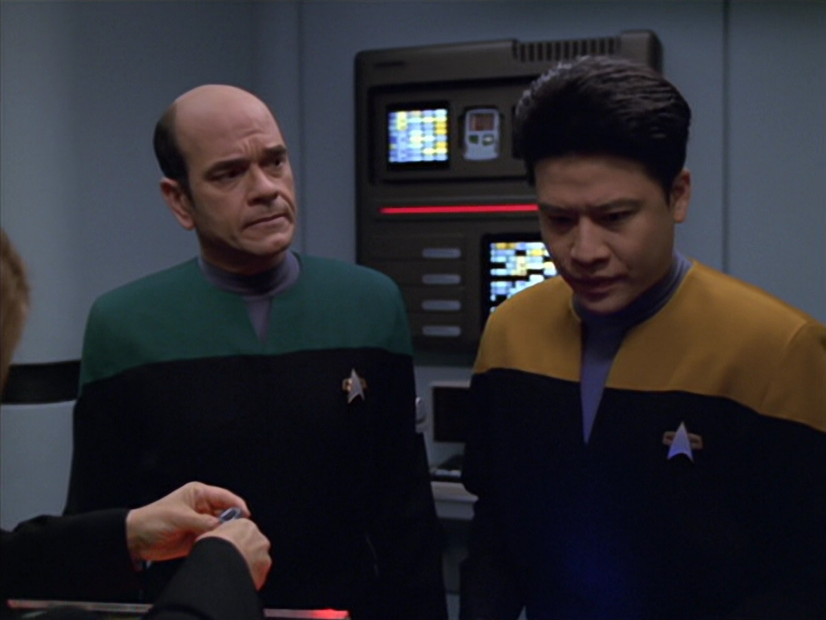 extant_StarTrek_VOY_5x25-Warhead_01226.jpg
