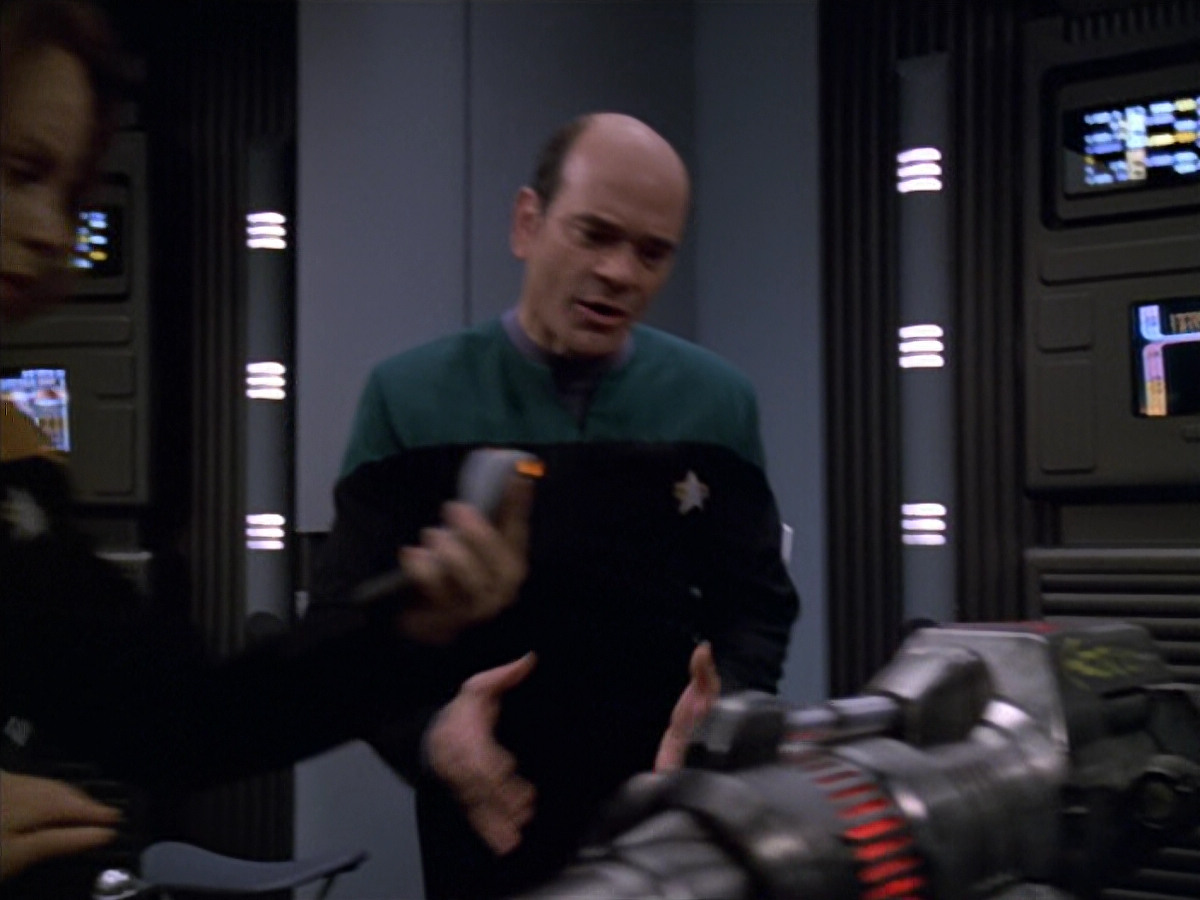 extant_StarTrek_VOY_5x25-Warhead_01268.jpg