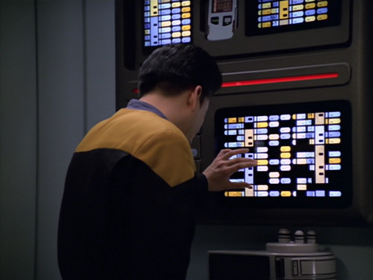extant_StarTrek_VOY_5x25-Warhead_01271.jpg
