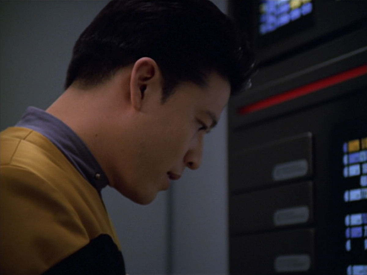 extant_StarTrek_VOY_5x25-Warhead_01289.jpg