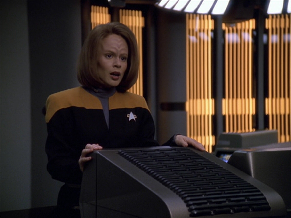 extant_StarTrek_VOY_5x25-Warhead_01317.jpg